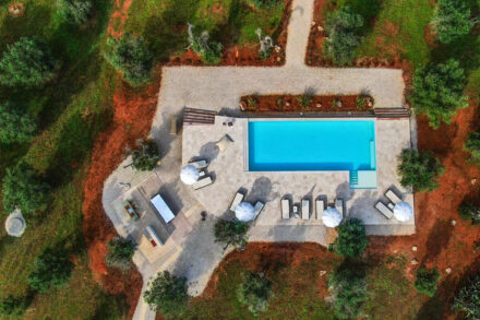 petra-sud-est-charme-vista-piscina